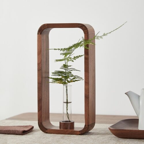 Wooden Nordic Tabletop Vase 1